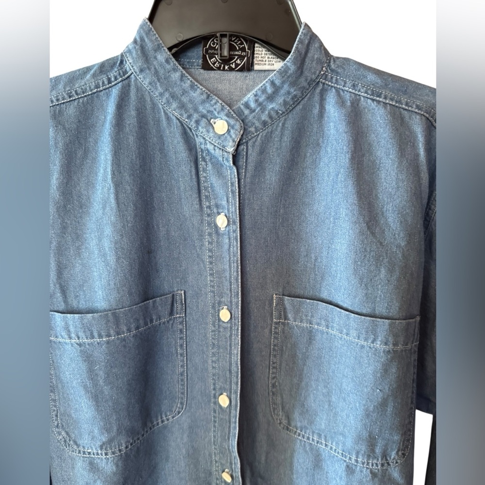 1990s Erika & Company Denim, Classic‎ Collared Neck, Button Closure Shirt - Picture 2 of 4